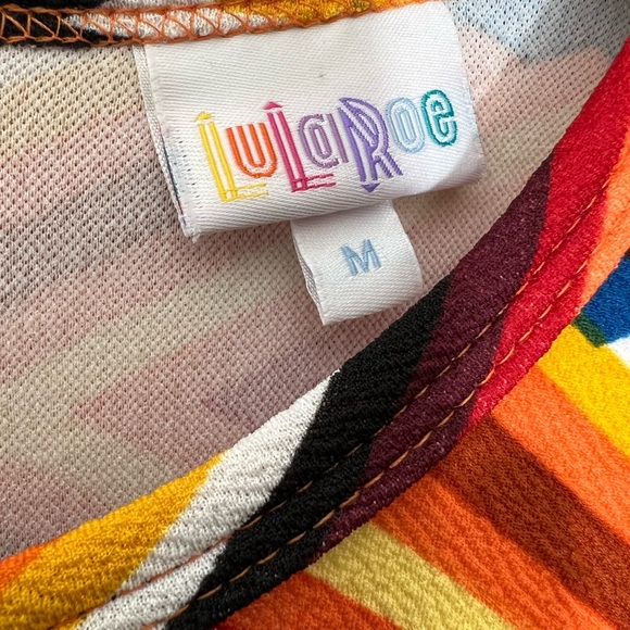 💥2/$15 LuLaRoe Amelia chevron mod 70’s inspired retro look short sleeve dress M - Picture 10 of 13